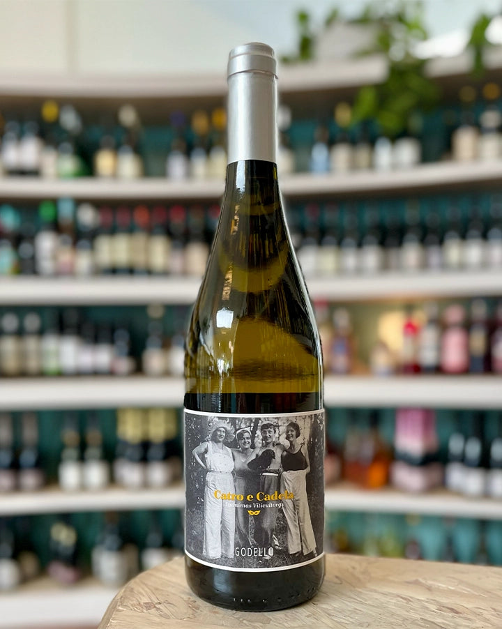 Anónimas Viticultoras  'Catro e Cadela'  2023  Godello  Valdeorras, Spain