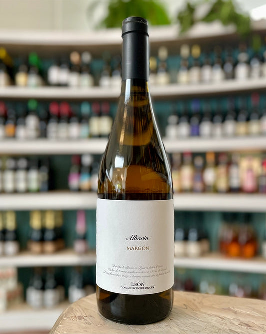 Bodegas Margón (Eugenio Gonzalez & Raul Perez)  2022  Albarin  León, Spain