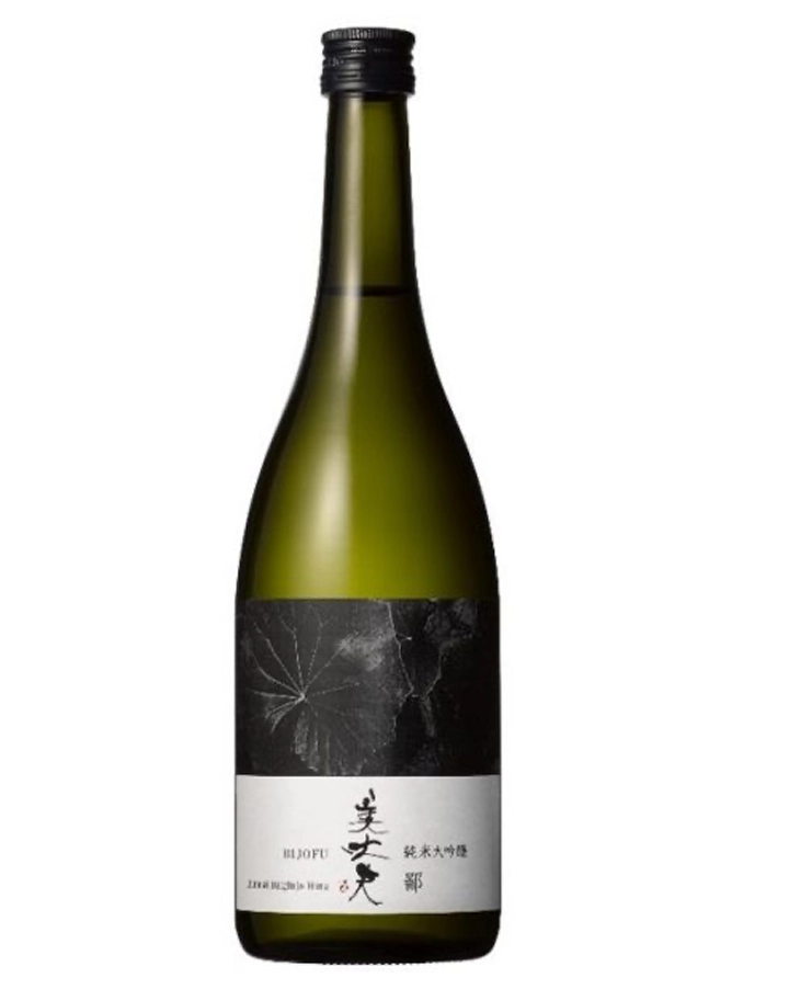 Hamakawa Shoten Brewery  "Hina - The Gentleman"  Junmai Daiginjo Sake  Bijofu